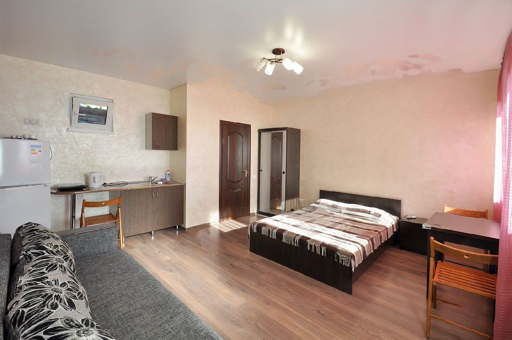 Четырёхместный номер студия с балконом