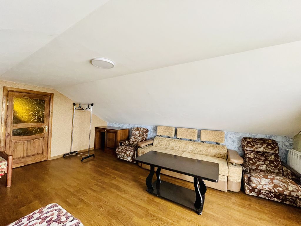 Трёхместный номер с видом на море