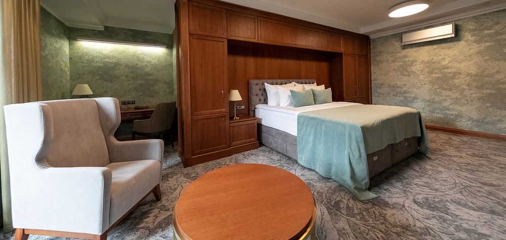 Двухместный номер с 1 кроватью люкс президентский