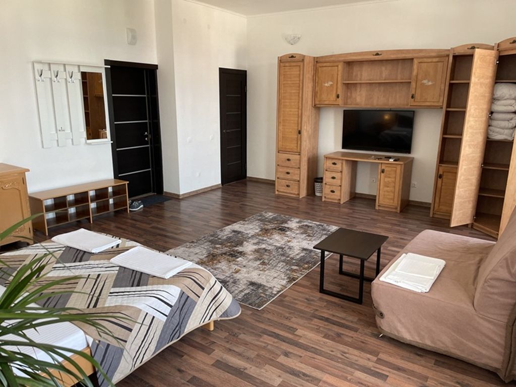 Четырёхместный номер студио плюс с балконом