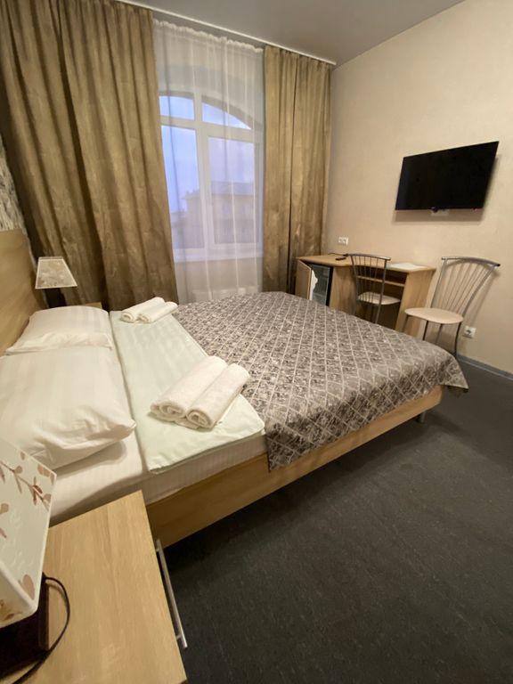 Трёхместный номер стандарт с видом на город