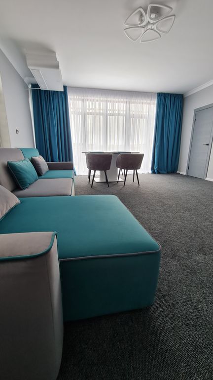 Семейный номер люкс с видом на горы