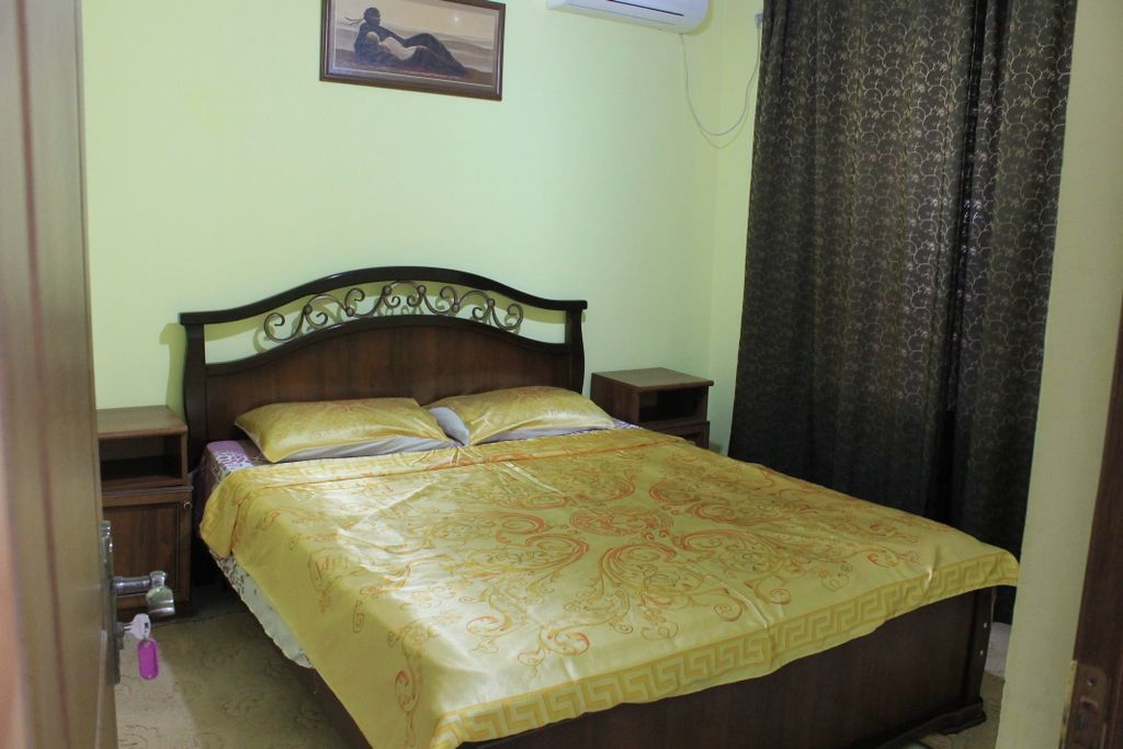 Семейный номер 2, у берега моря