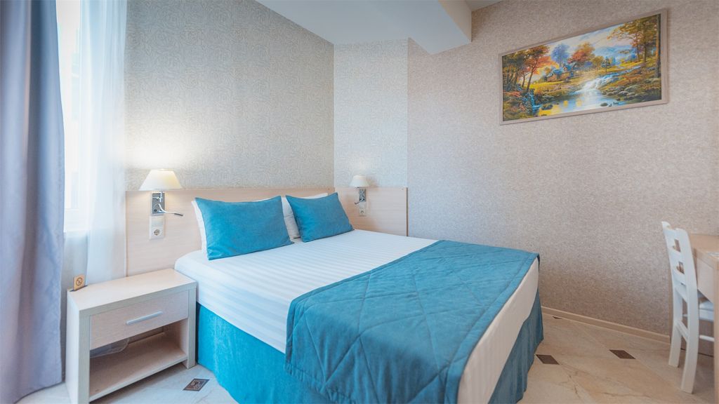 Двухместный номер с 1 кроватью  стандарт с балконом