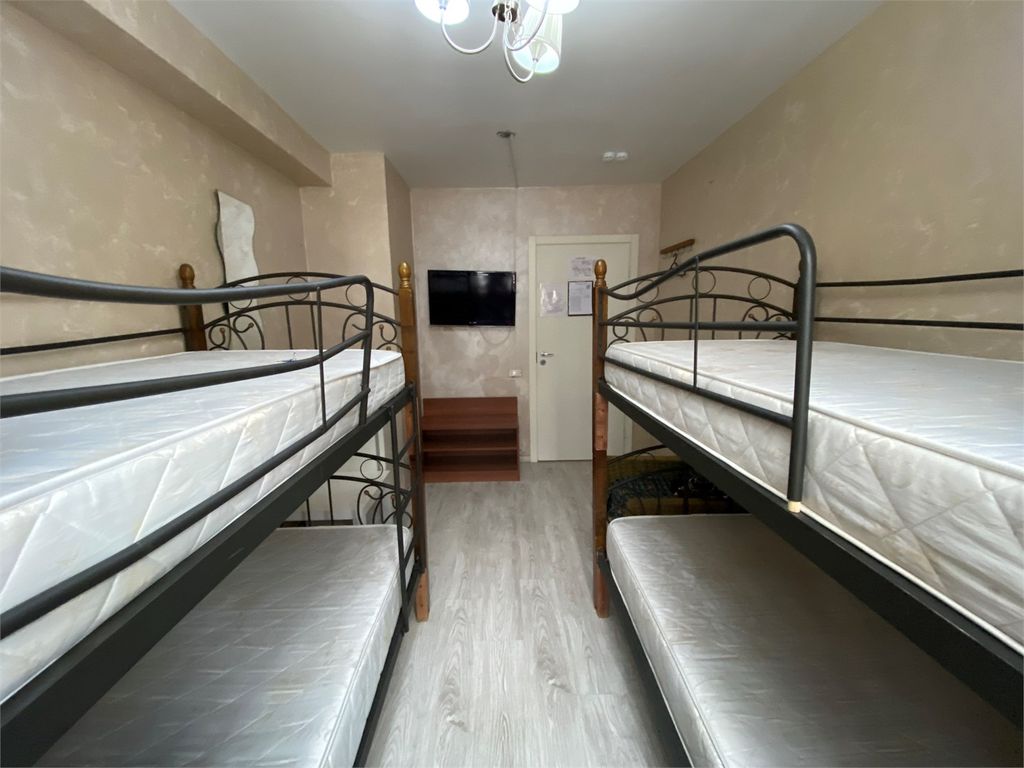 Многоместный мужской номер четырёхместный