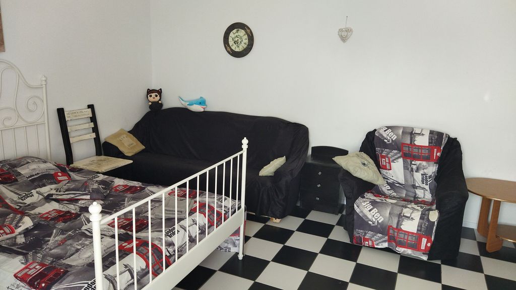 Трёхместный номер улучшенный с видом на город