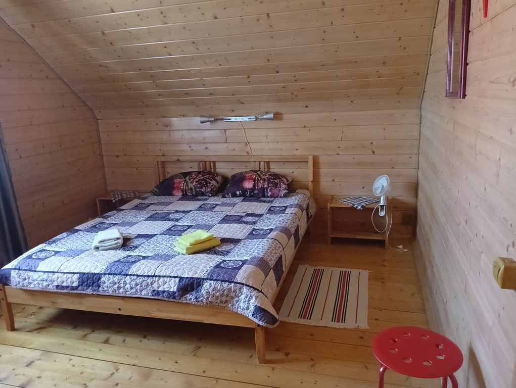 Двухместный номер с 1 кроватью Красное на чёрном