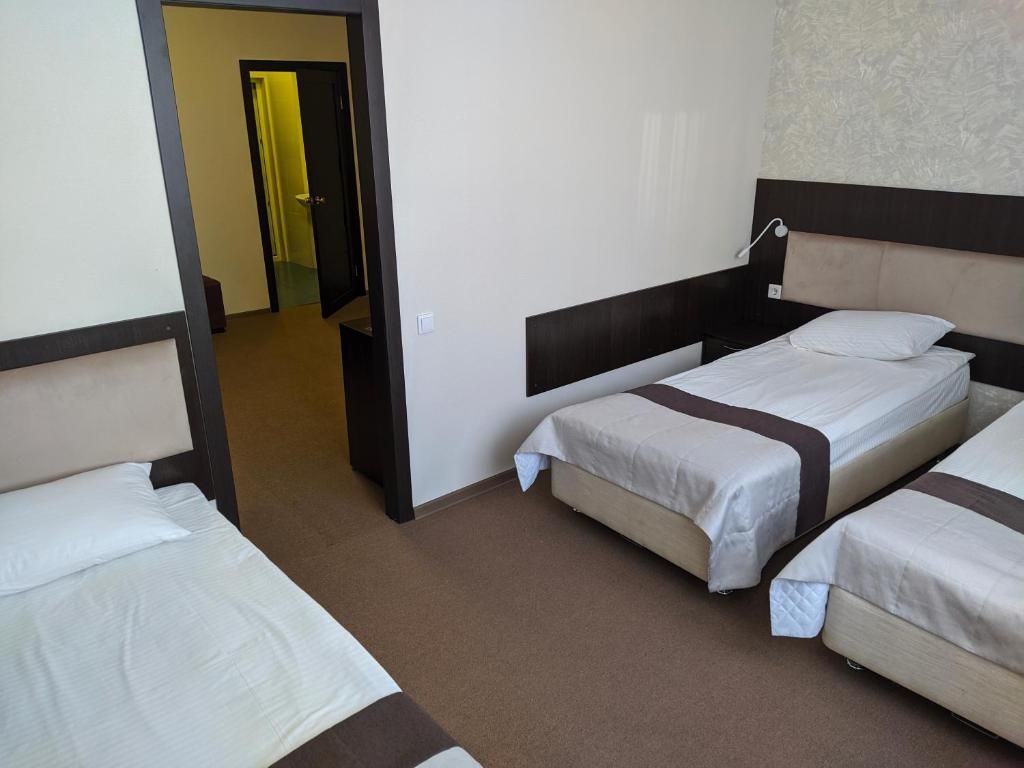 Трёхместный номер двухкомнатный стандарт