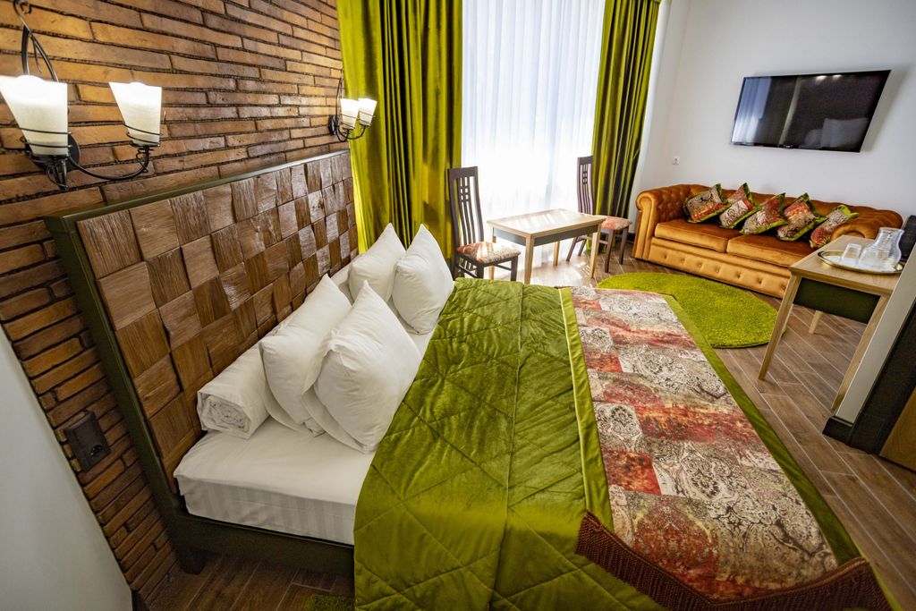 Трёхместный номер люкс