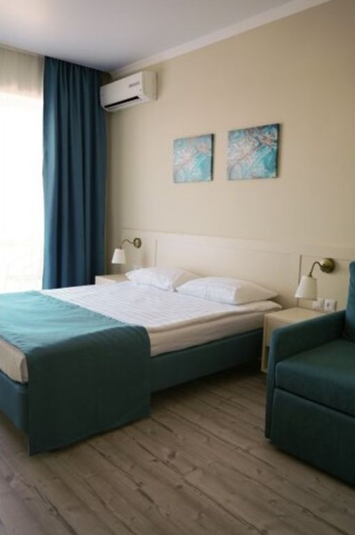 Трёхместный номер однокомнатный, полулюкс