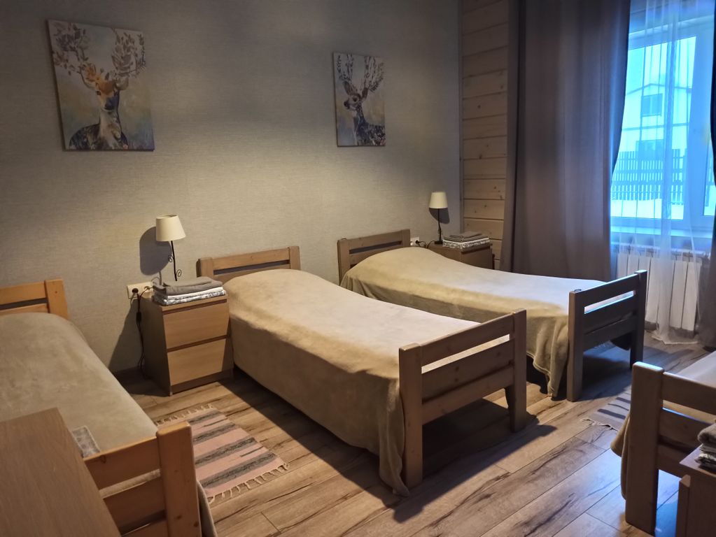 Четырёхместный номер Стандарт с 4 отдельными кроватями