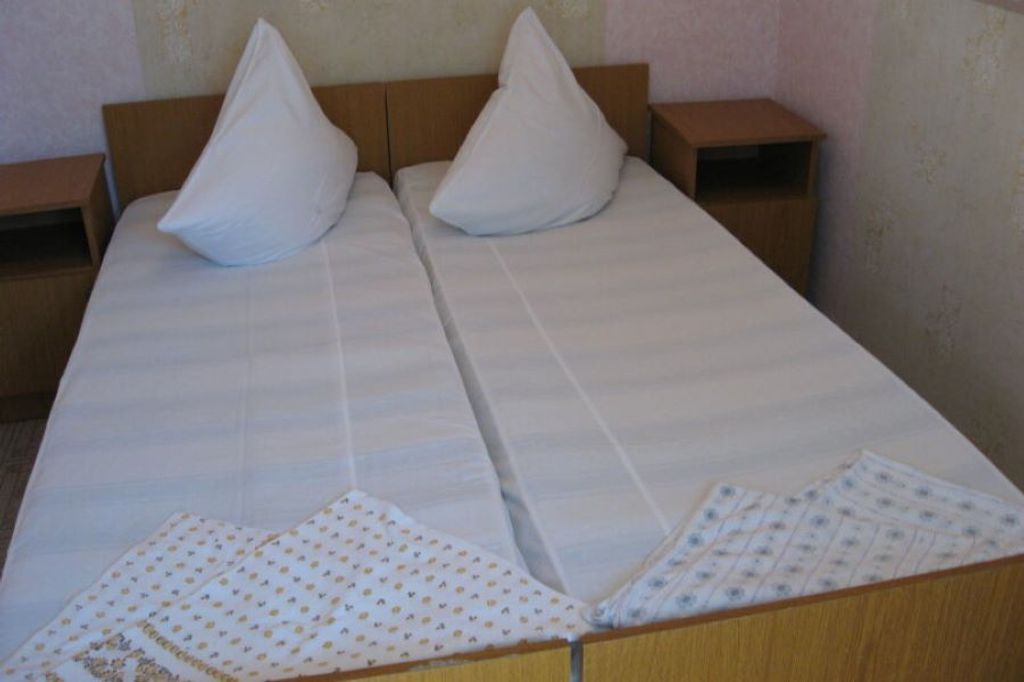 Двухместный номер с 2 отдельными кроватями эконом