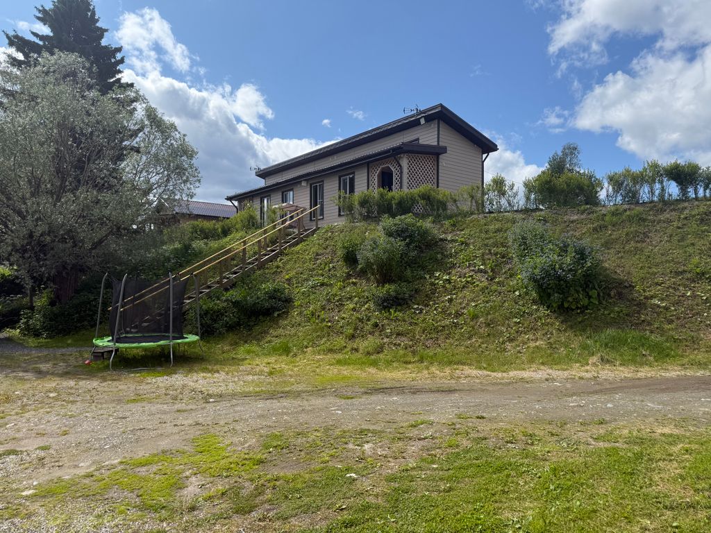 Четырёхместный номер дом дуплекс с видом на Ладогу