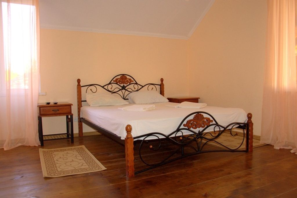 Четырёхместный номер люкс с видом на море