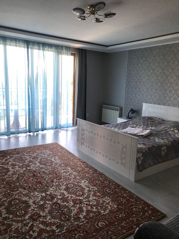 Четырёхместный номер улучшенный с видом на горы