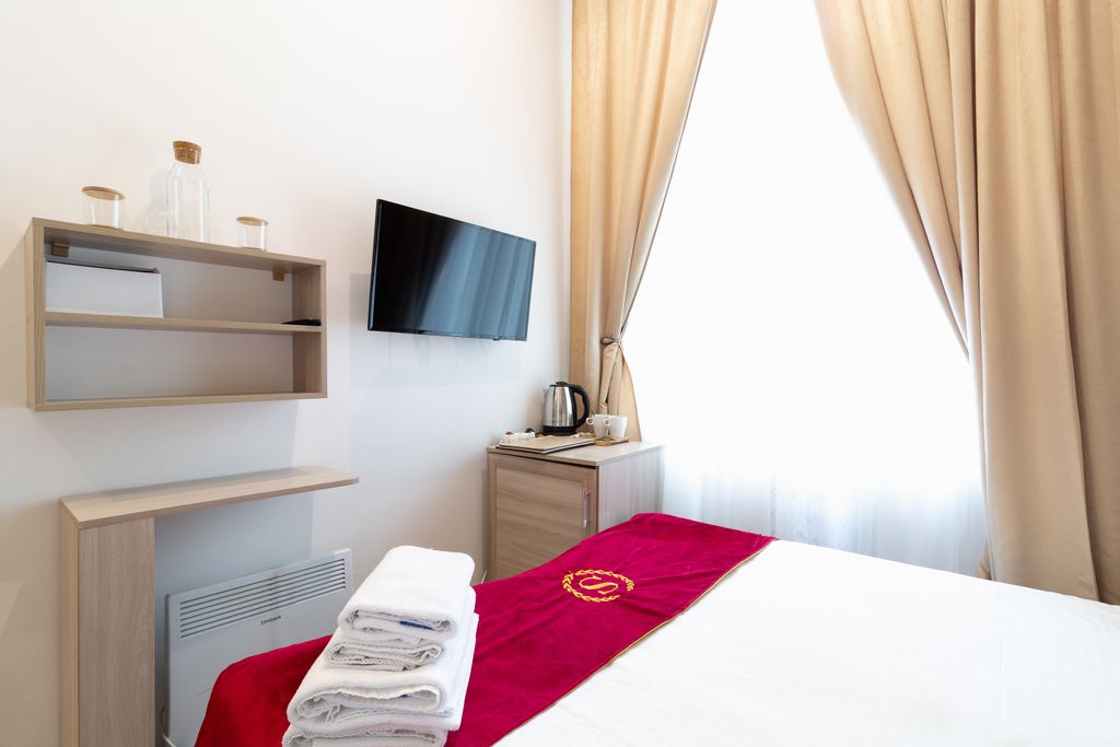 Двухместный номер с 1 кроватью маленький Стандарт 2 Поцелуй