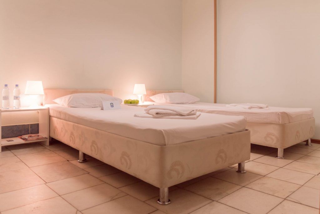 Двухместный номер с 2 отдельными кроватями без окна