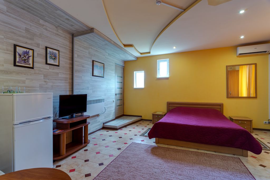 Двухместный номер с 1 кроватью комфорт с отдельным входом