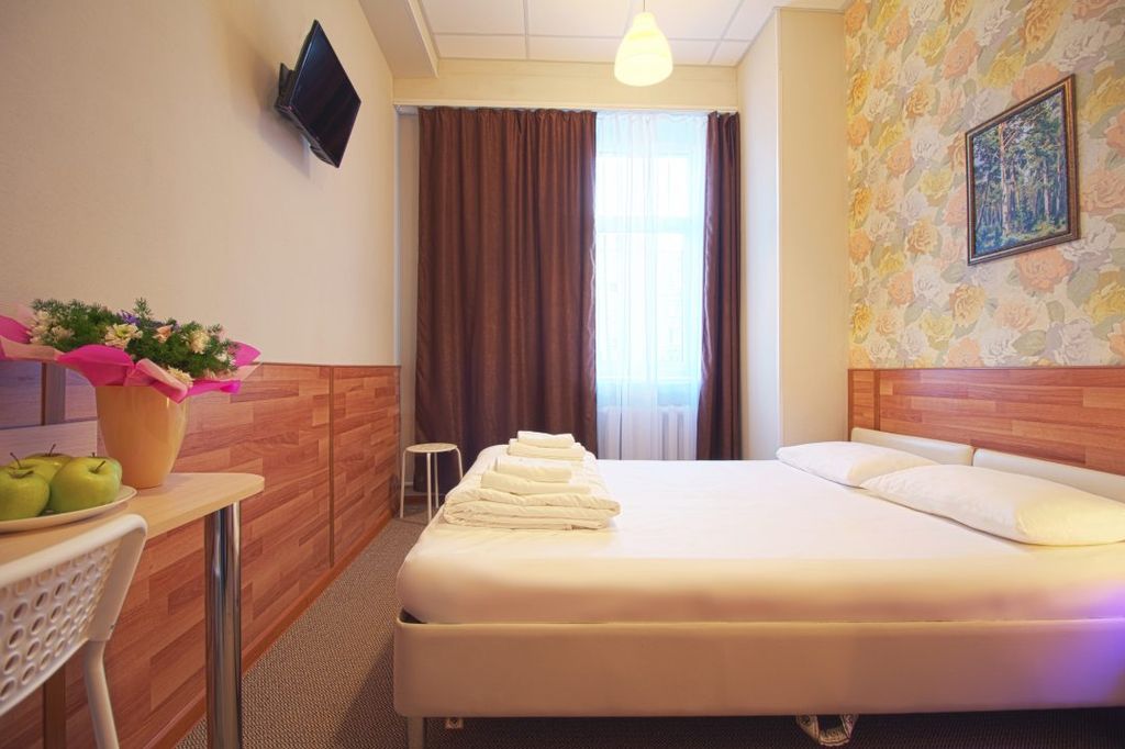 Двухместный номер с 1 кроватью улучшенный студио