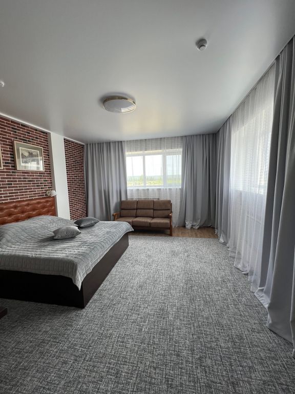 Двухместный номер с 1 кроватью джуниор сюит премиум