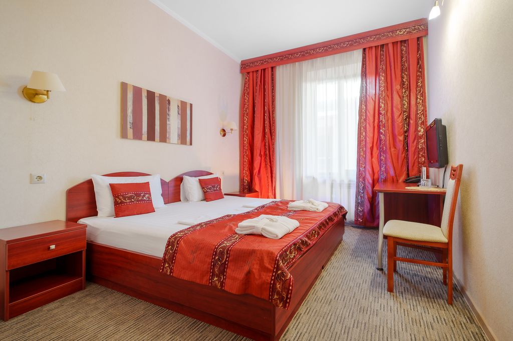 Двухместный номер с 1 кроватью стандарт с балконом