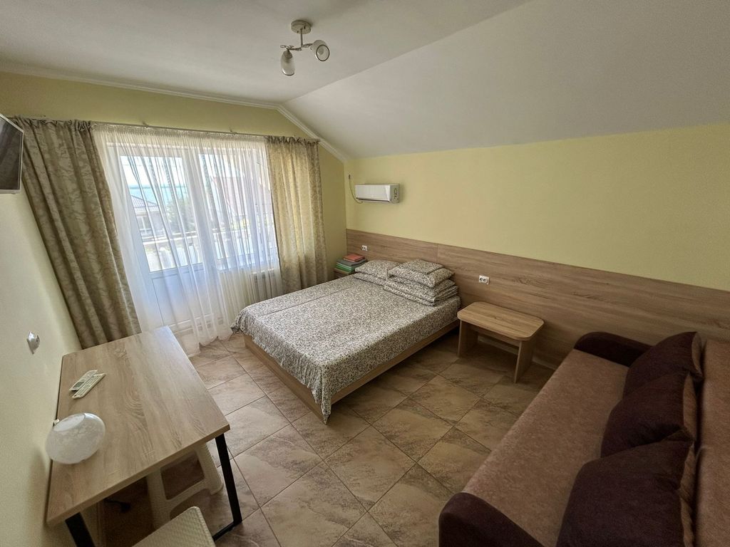 Четырёхместный номер улучшенный с видом на море