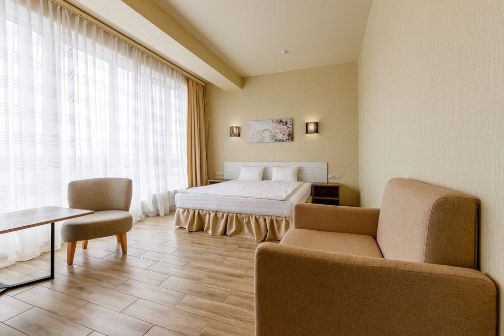 Двухместный номер с 1 кроватью Джуниор Сюит