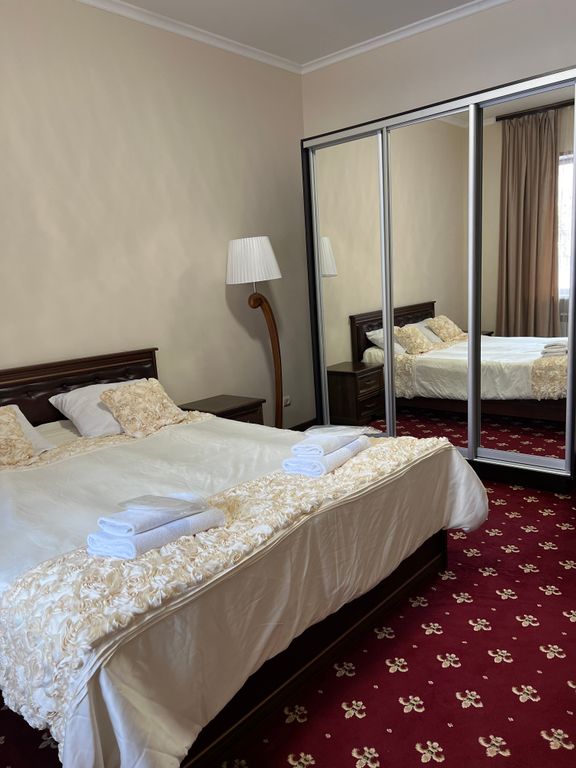 Четырёхместный номер полулюкс