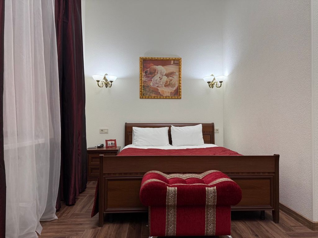 Двухместный номер с 1 кроватью стандарт 1 категории (без окна)