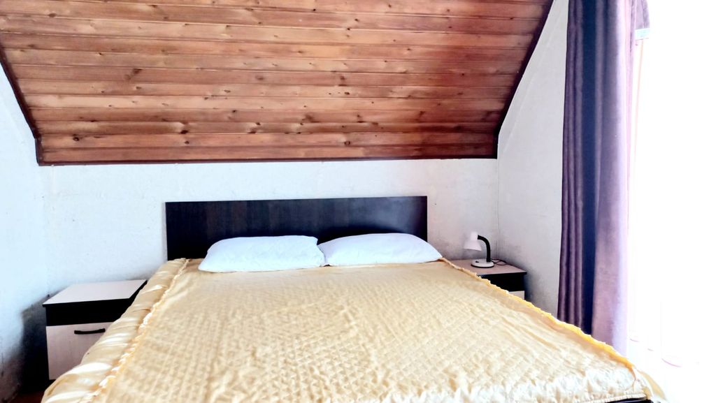 Четырёхместный номер комфорт, двухкомнатный апартамент на 3-м этаже