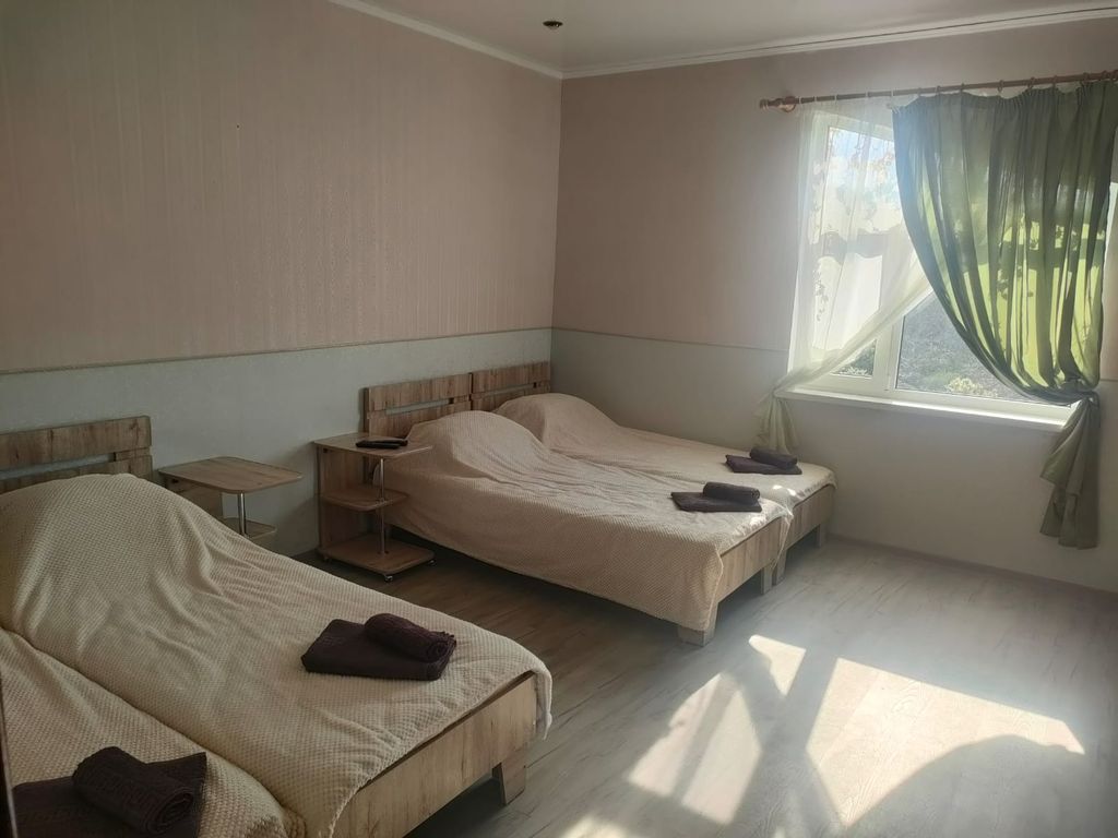 Четырёхместный номер эконом с видом на море