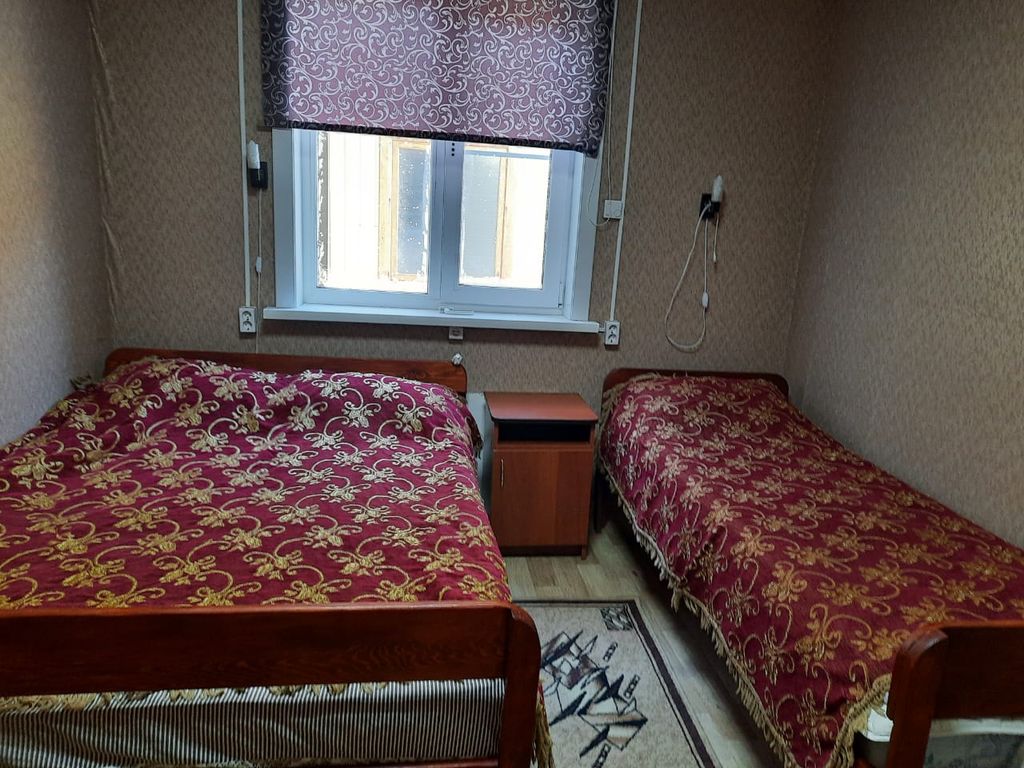 Трёхместный номер Семейный номер с бесплатным бассейном, мангалом и общей кухней