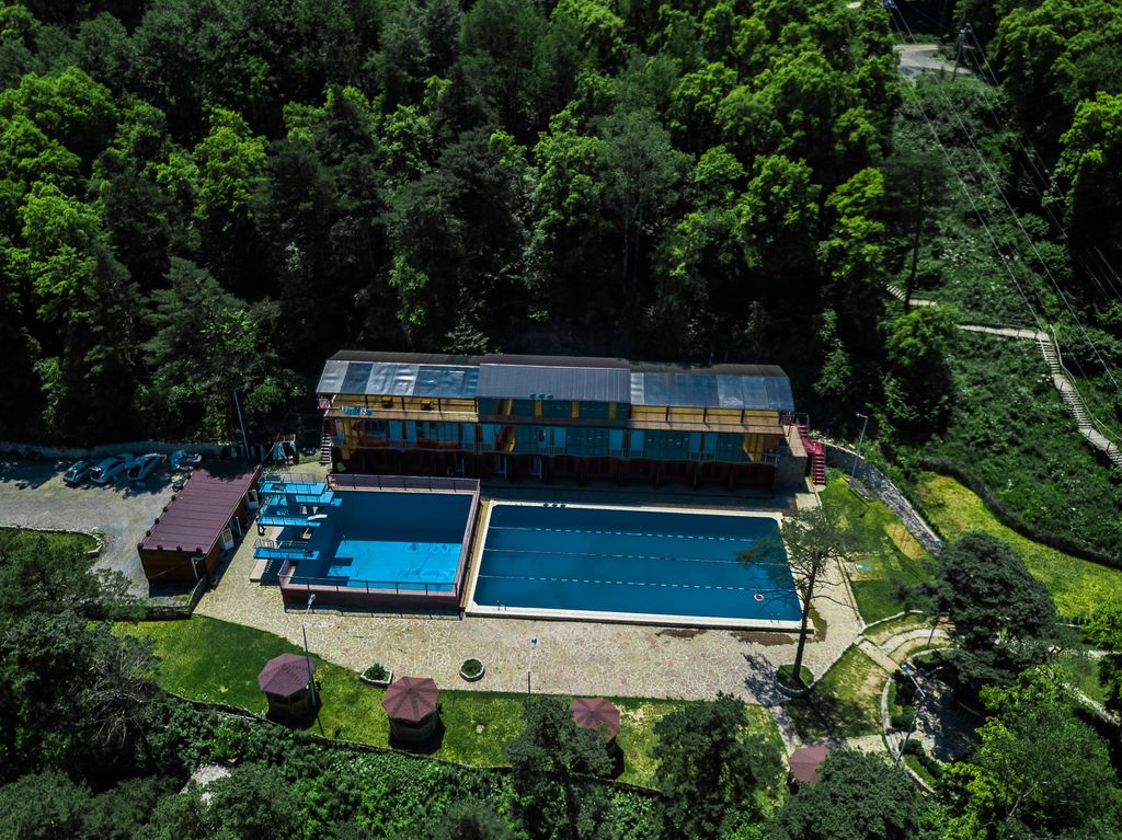 Двухместный номер с 2 отдельными кроватями стандарт с видом на горы