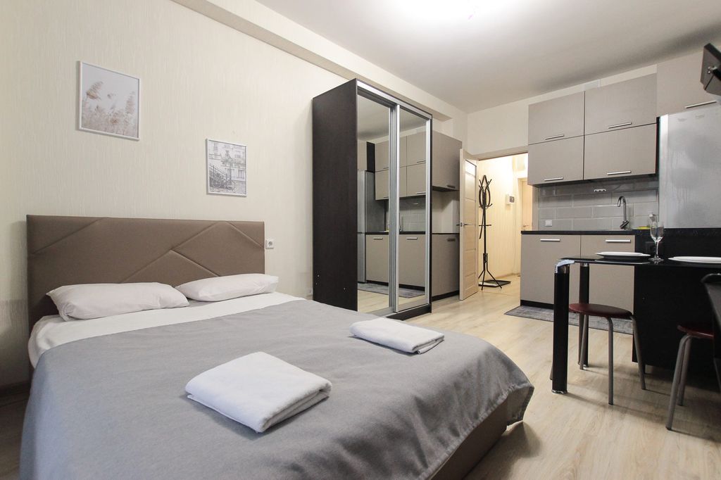 Апартаменты студия с лоджией