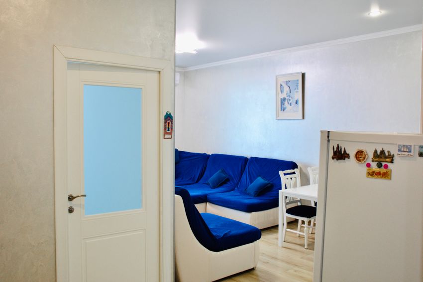 Вид из прихожей