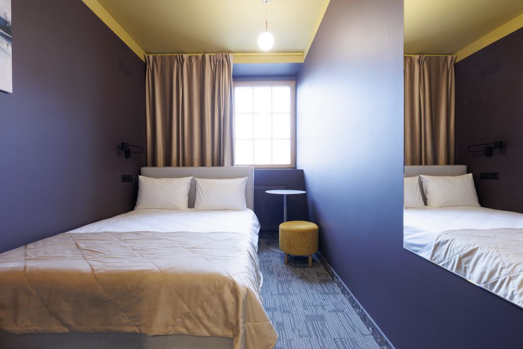 Двухместный номер с 1 кроватью и личными удобствами вне номера