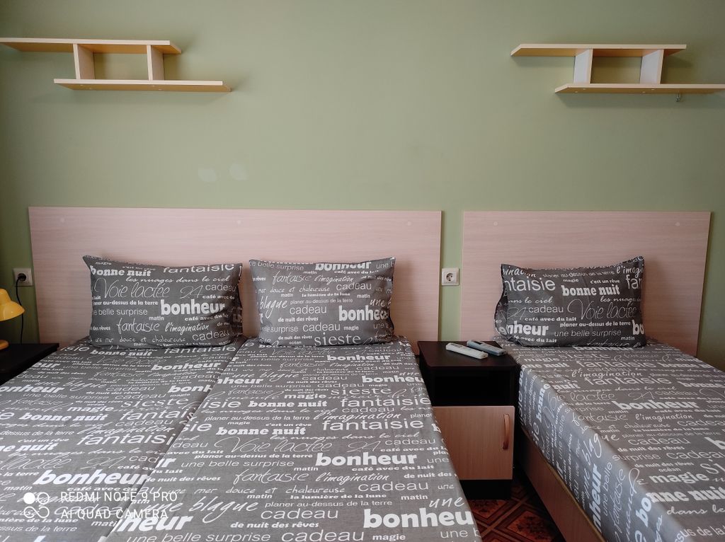 Трёхместный номер стандарт с видом на горы