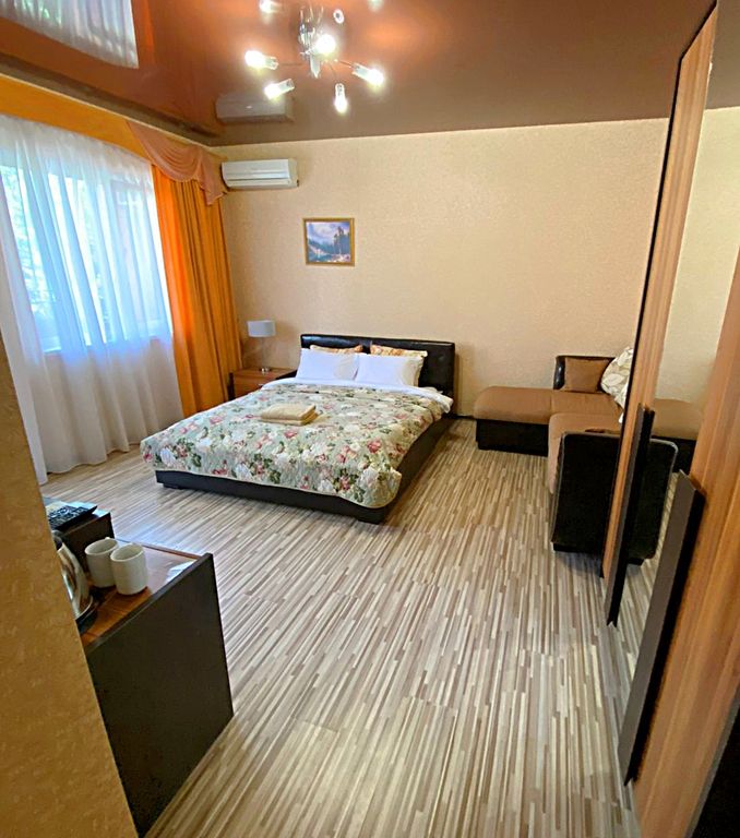 Четырёхместный номер комфорт с балконом