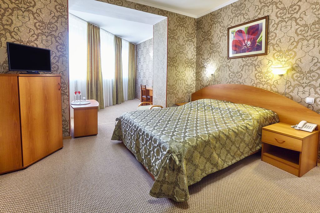 Двухместный номер с 1 кроватью стандарт плюс