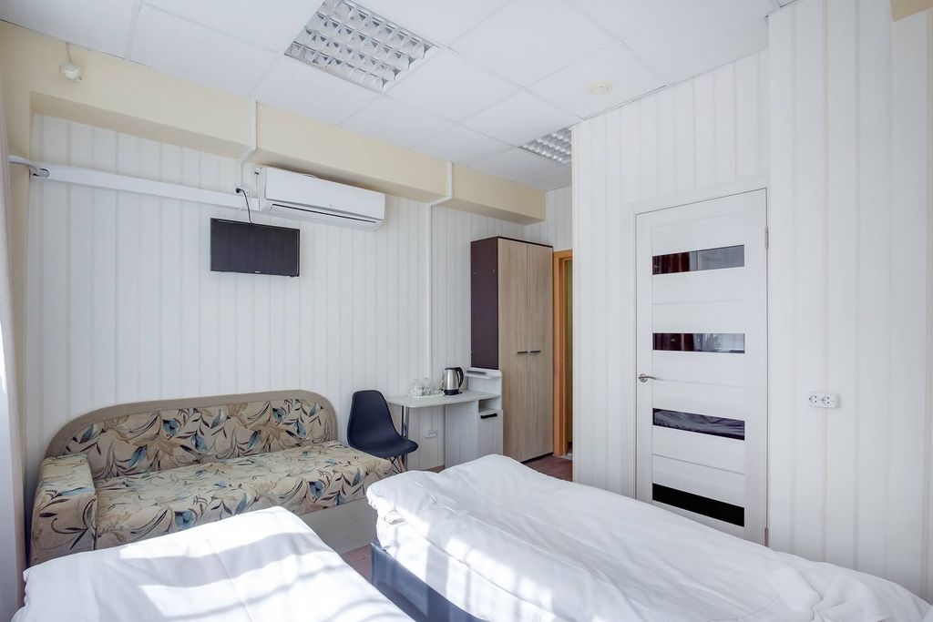 Семейный номер улучшенный с видом на город