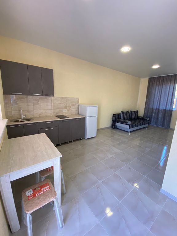 Четырёхместный номер двухкомнатный со своей кухней и санузлом