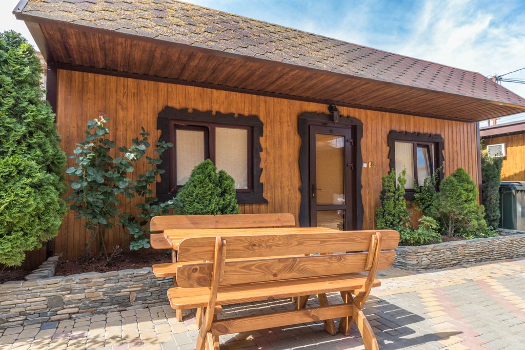 Дом Домик шестиместный двухкомнатный