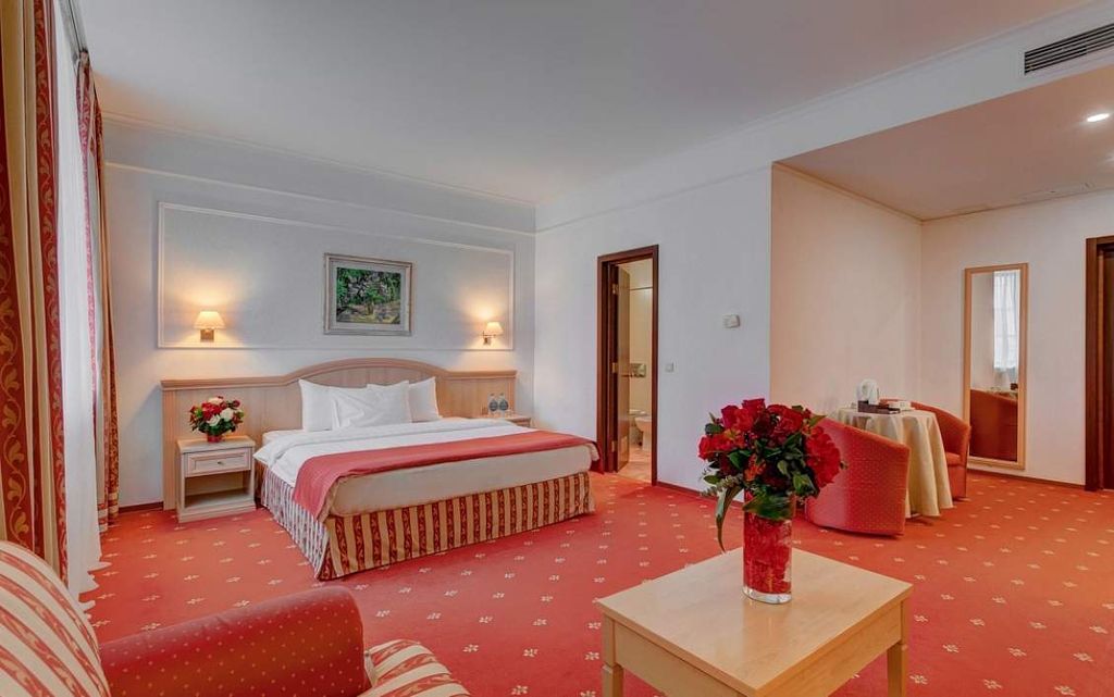 Двухместный номер с 1 кроватью джуниор сьют