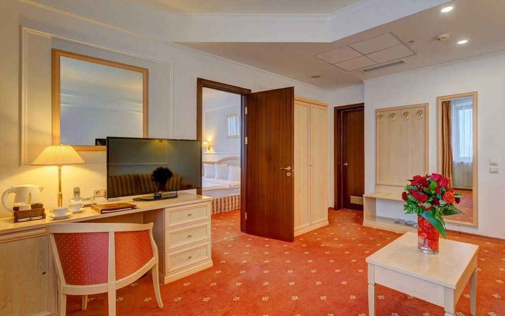 Двухместный номер с 1 кроватью люкс двухкомнатный