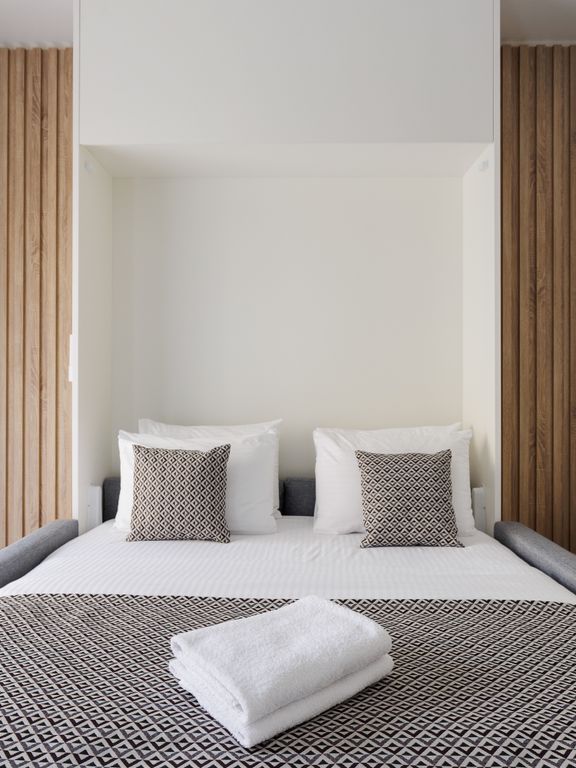 Трёхместный номер Junior Suite Park View с балконом