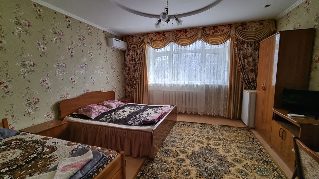 Трёхместный номер superion-эконом, основной этаж