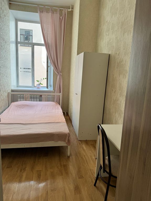 Двухместный номер с 1 кроватью розовый