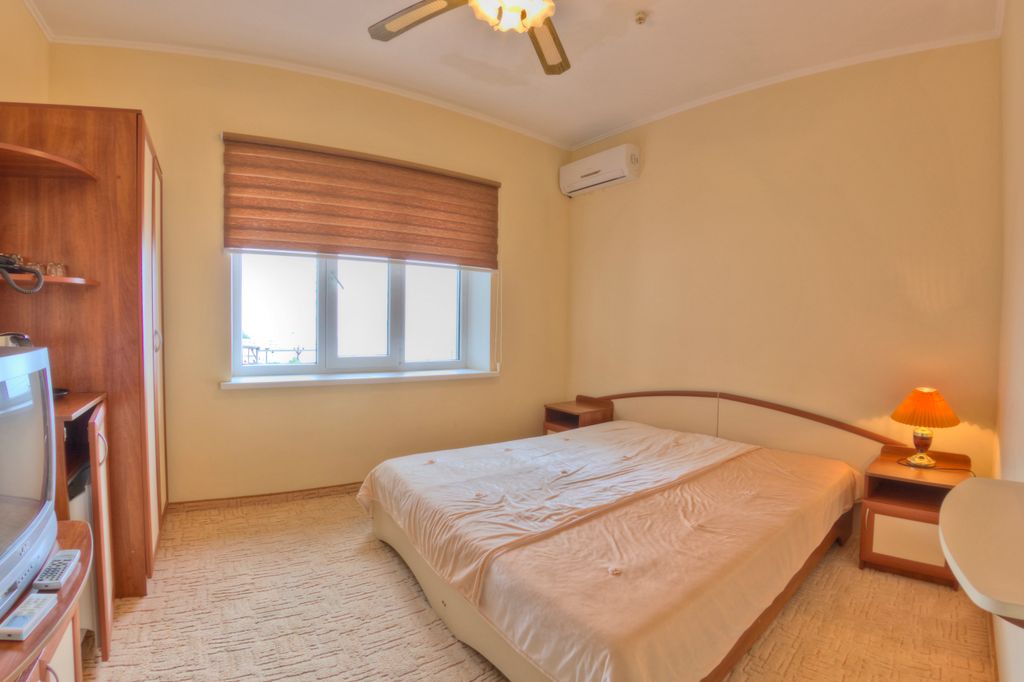 Семейный номер улучшенный с видом на море