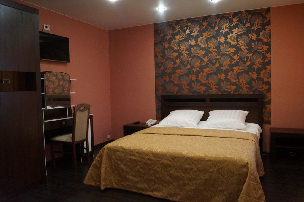 Трёхместный номер полулюкс