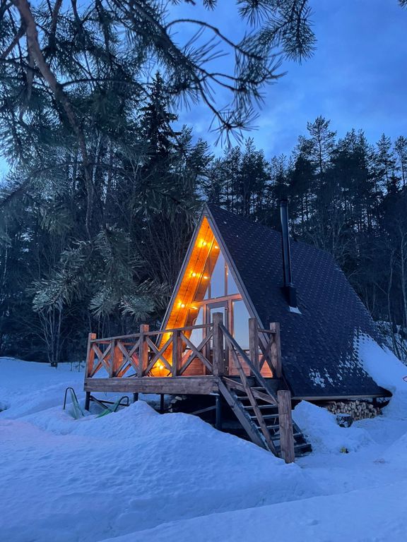 Дом у скалы